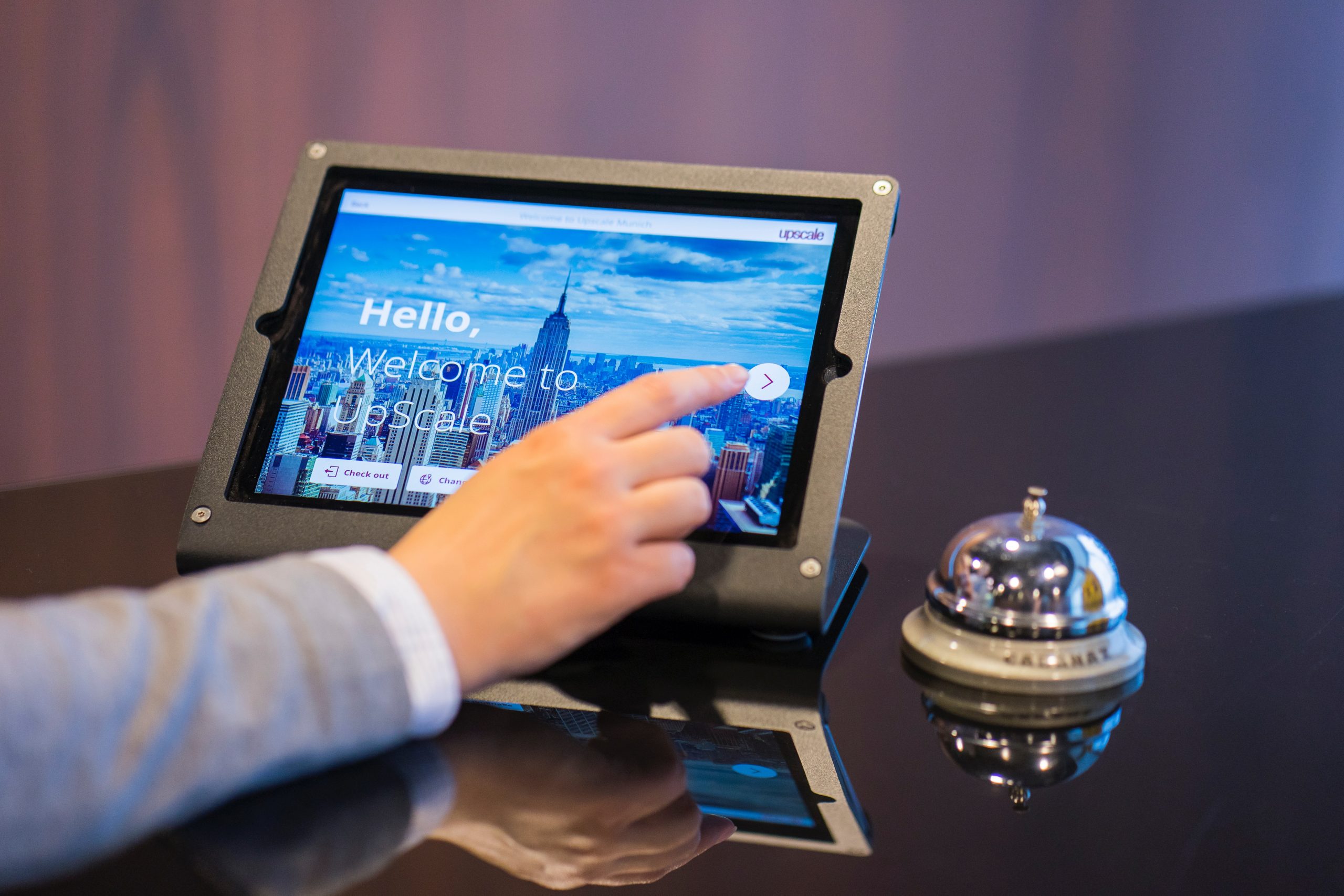 Die nächste Stufe der Hotellerie heißt Smart Hotel. Digitale Elemente und Anlaufstellen bestimmen zukünftig in der Hotellerie maßgeblich den Erfolg.