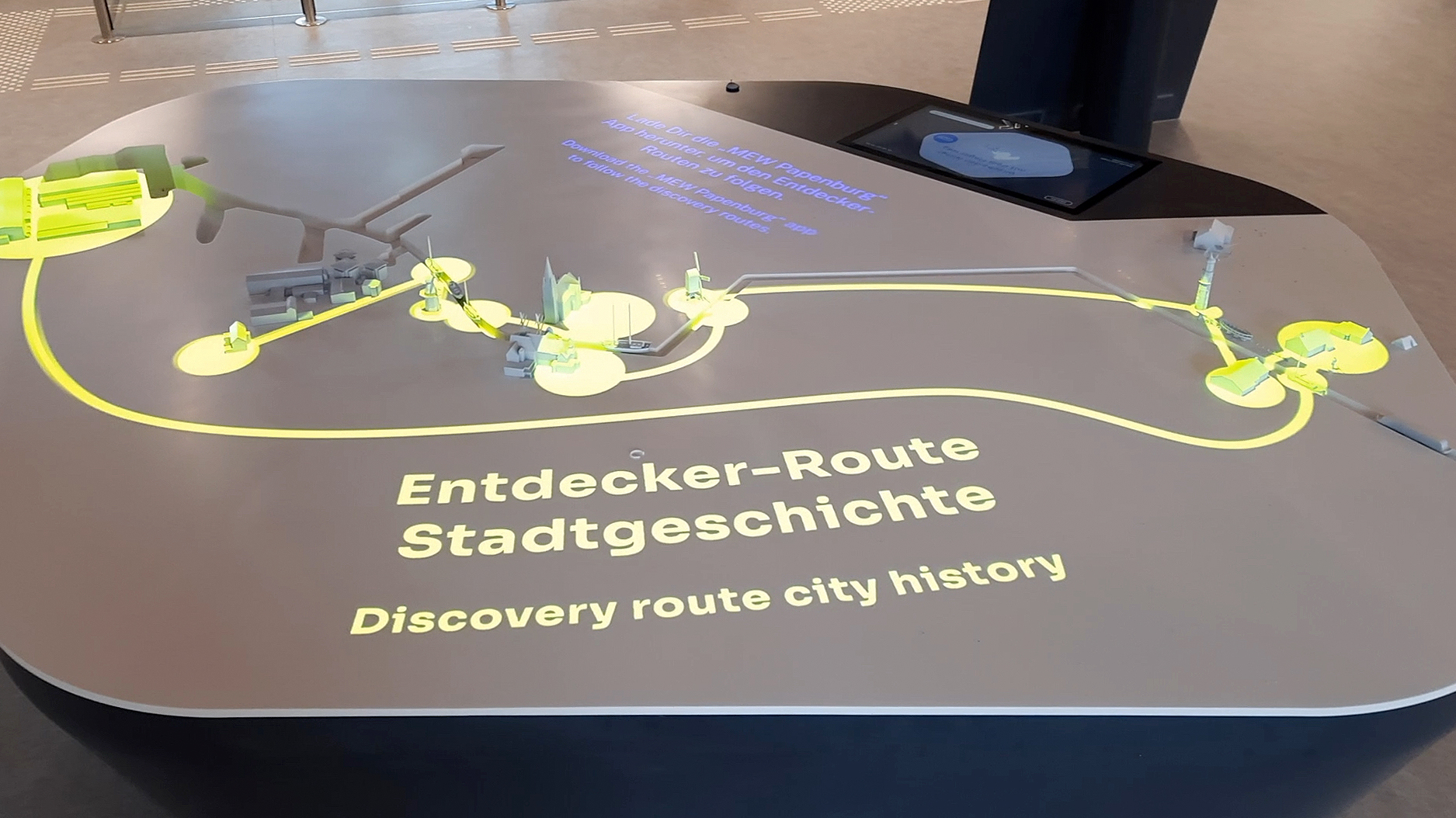 videostill interactivetable stadtgeschichte bearbeitet